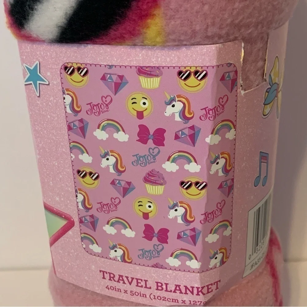 NWT. NICKELODEON JoJo Siwa Travel Blanket